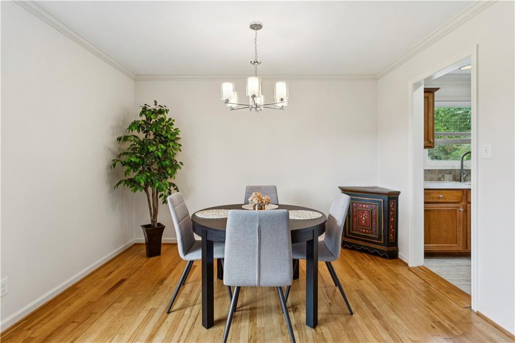 3075 Vandiver Drive