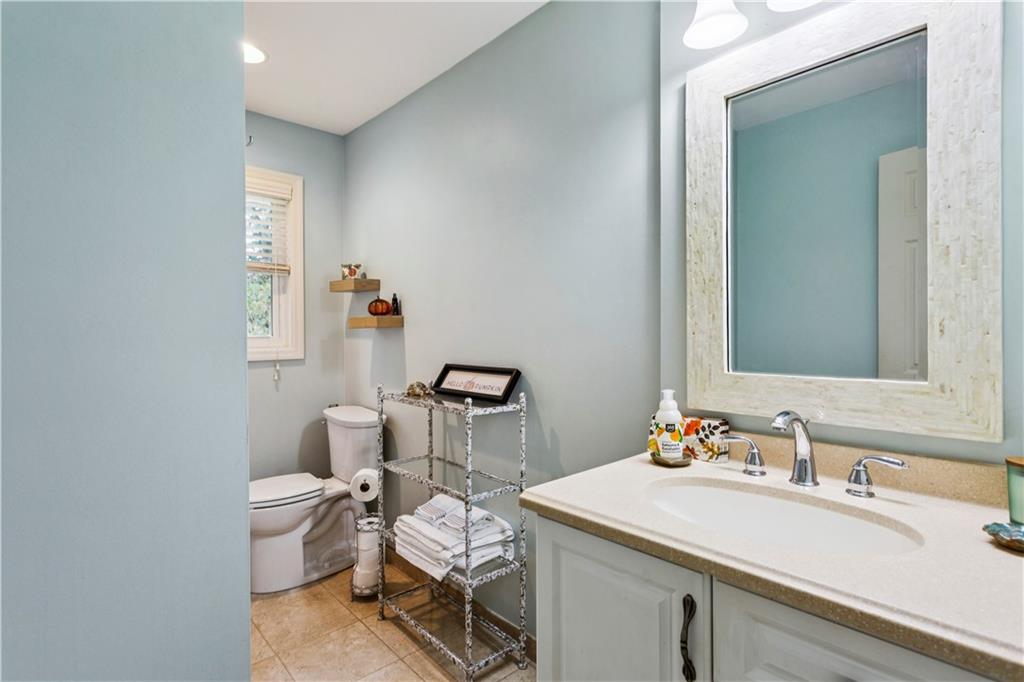 3075 Vandiver Drive