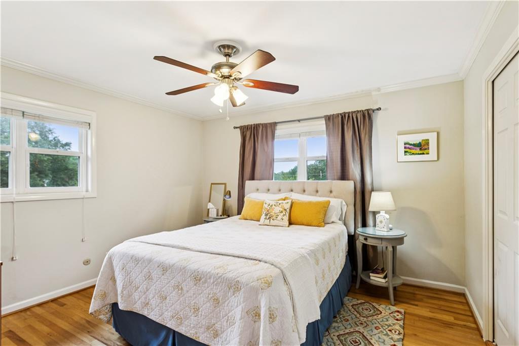 3075 Vandiver Drive