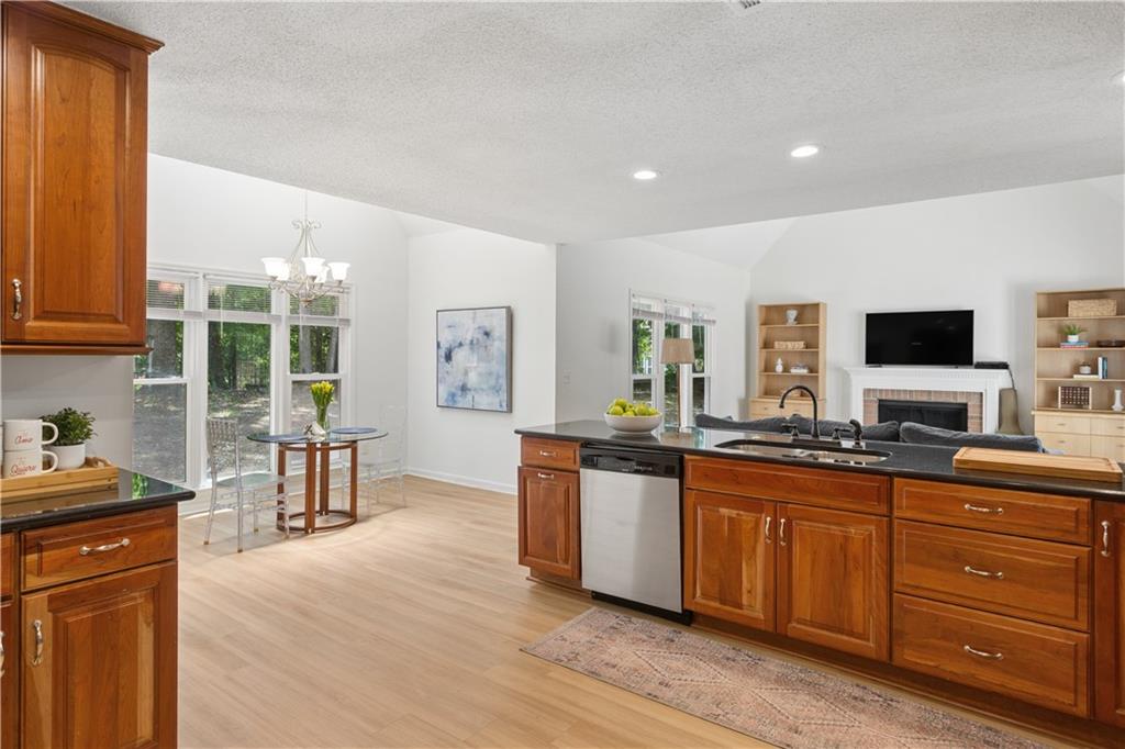 1441 Livingston Drive SW