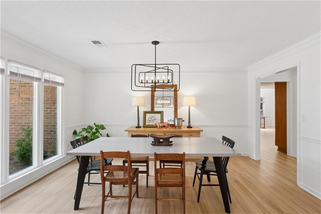 1441 Livingston Drive SW