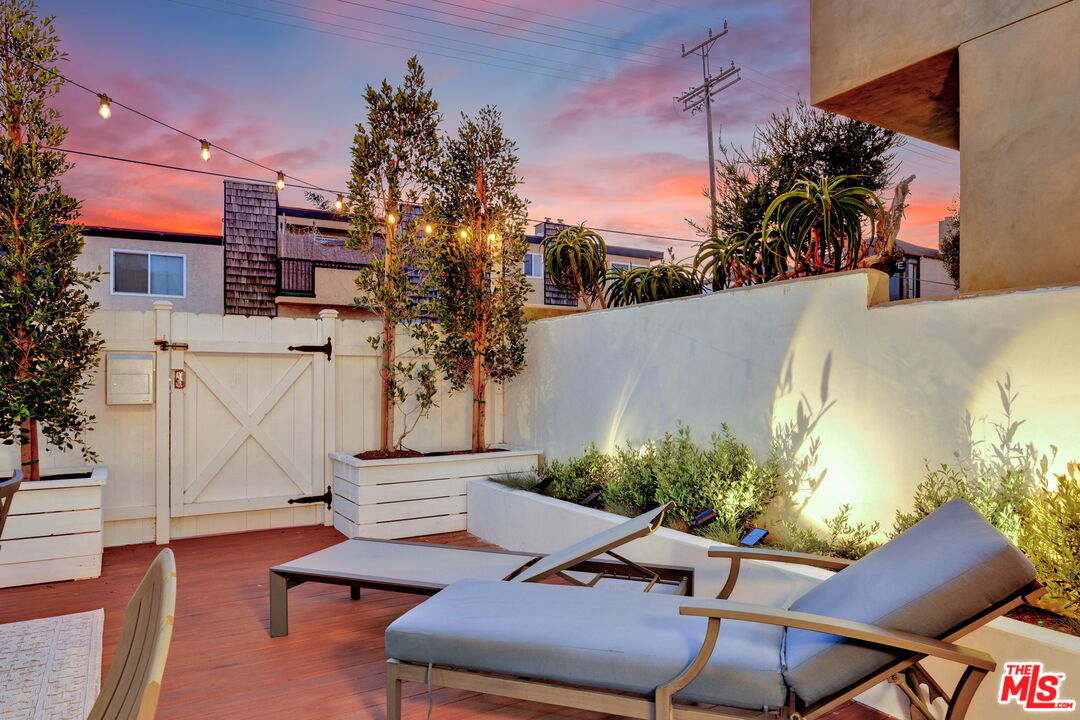 2908 Pacific Ave