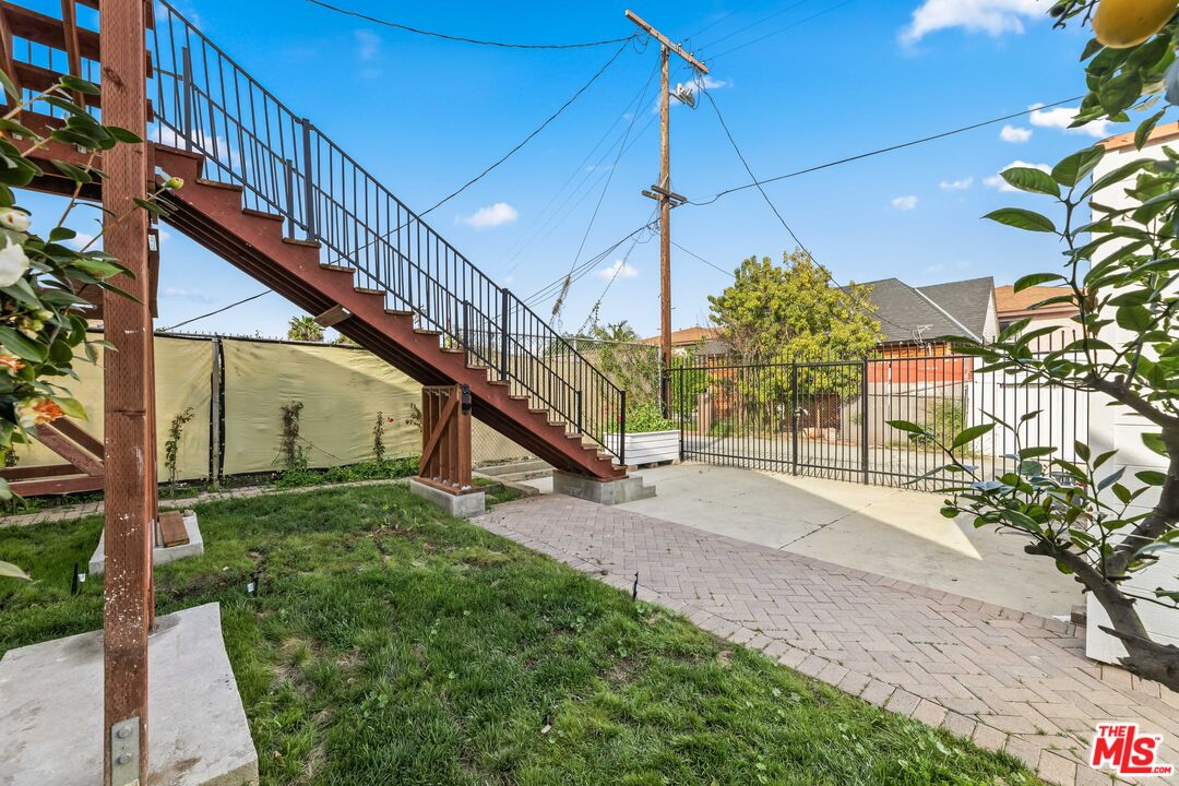 426 N Pacific Ave