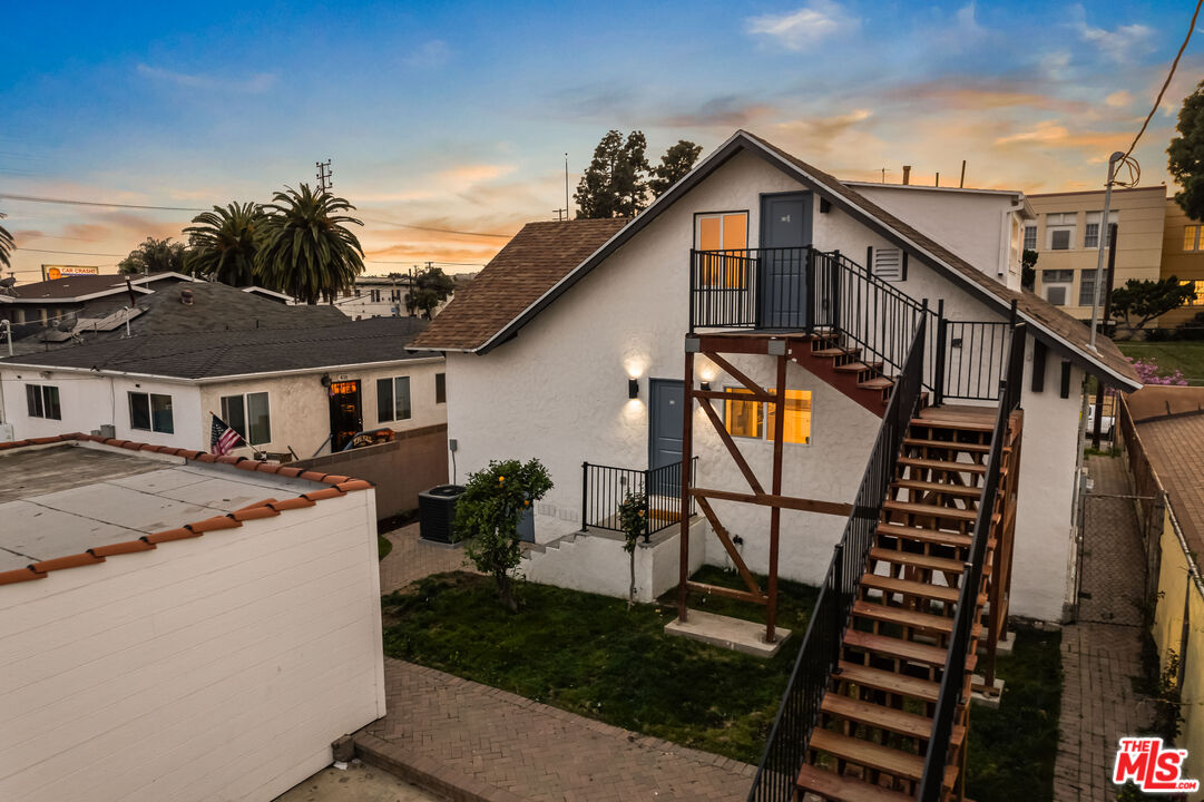 426 N Pacific Ave