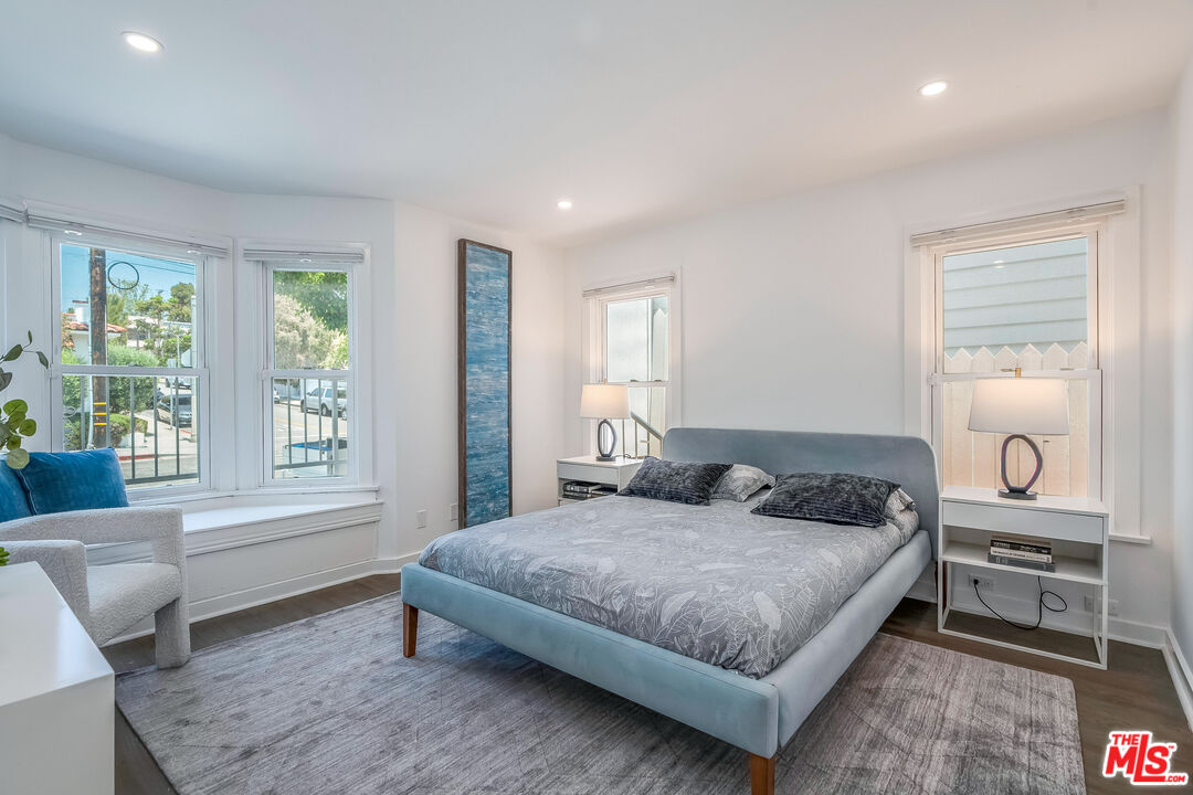 2622 2nd St Unit: 2