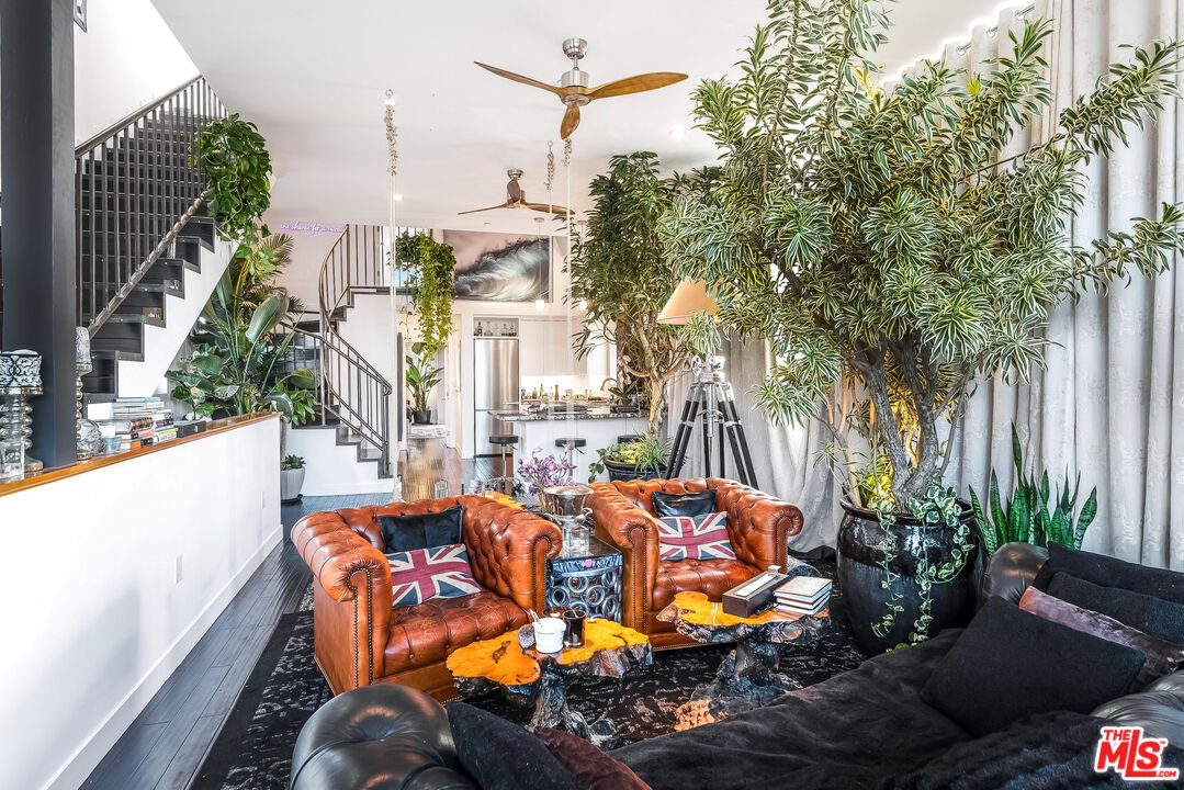 2513 Lincoln Blvd