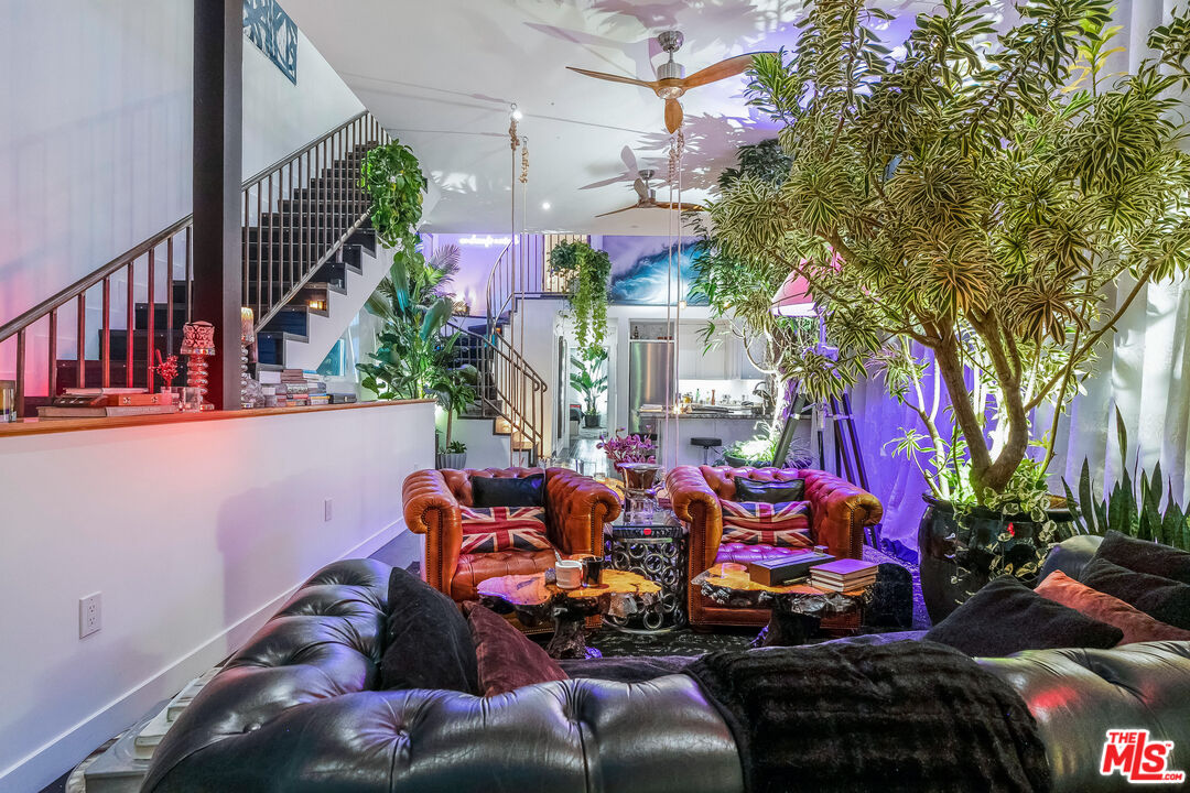 2513 Lincoln Blvd
