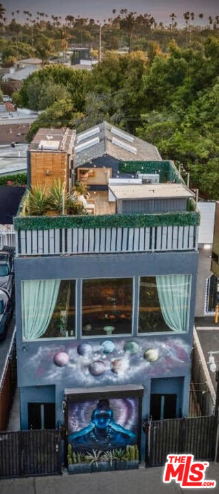 2513 Lincoln Blvd
