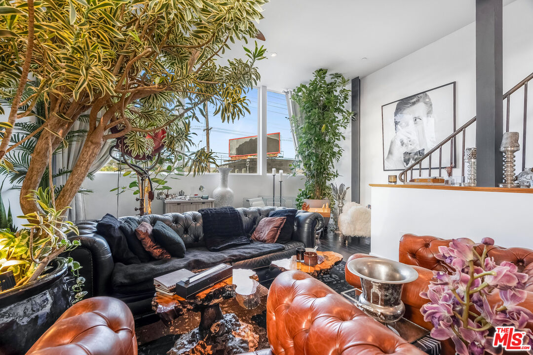 2513 Lincoln Blvd