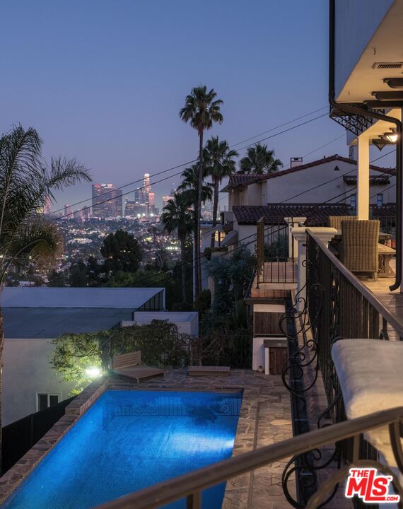 4733 Bonvue Ave