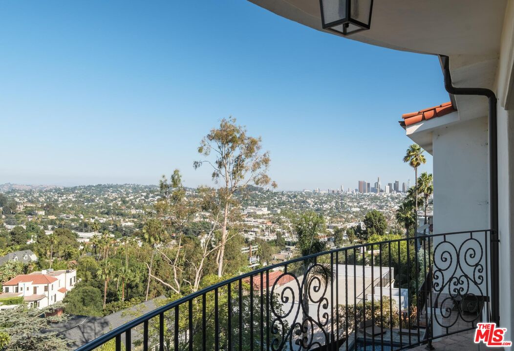 4733 Bonvue Ave