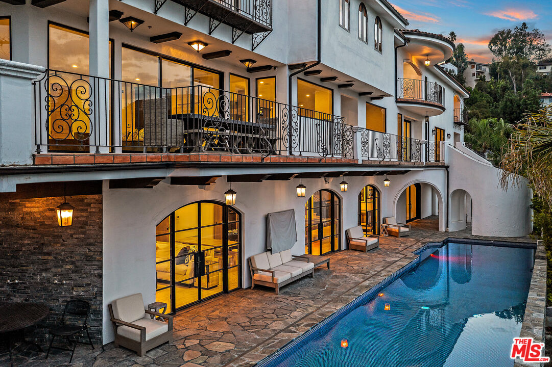 4733 Bonvue Ave
