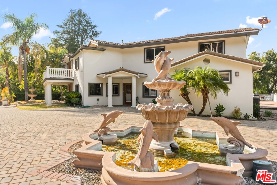 3200 Oakley Dr