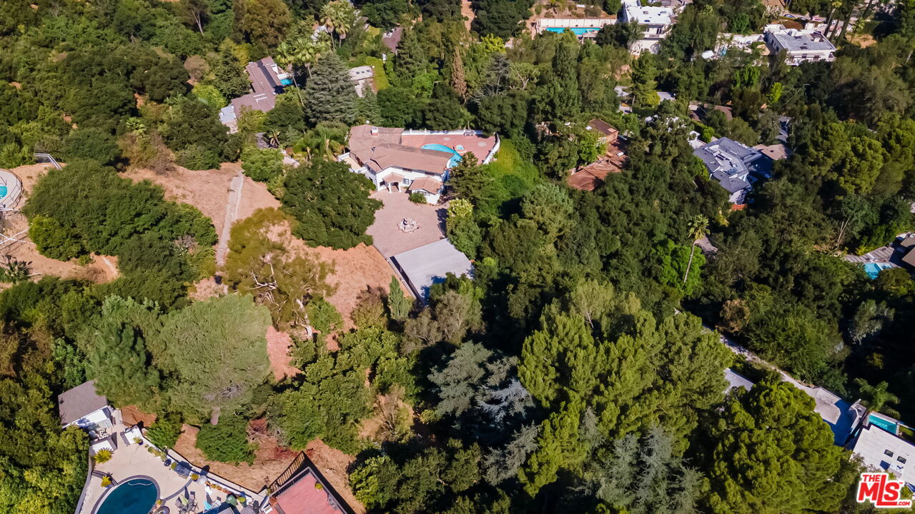 3200 Oakley Dr