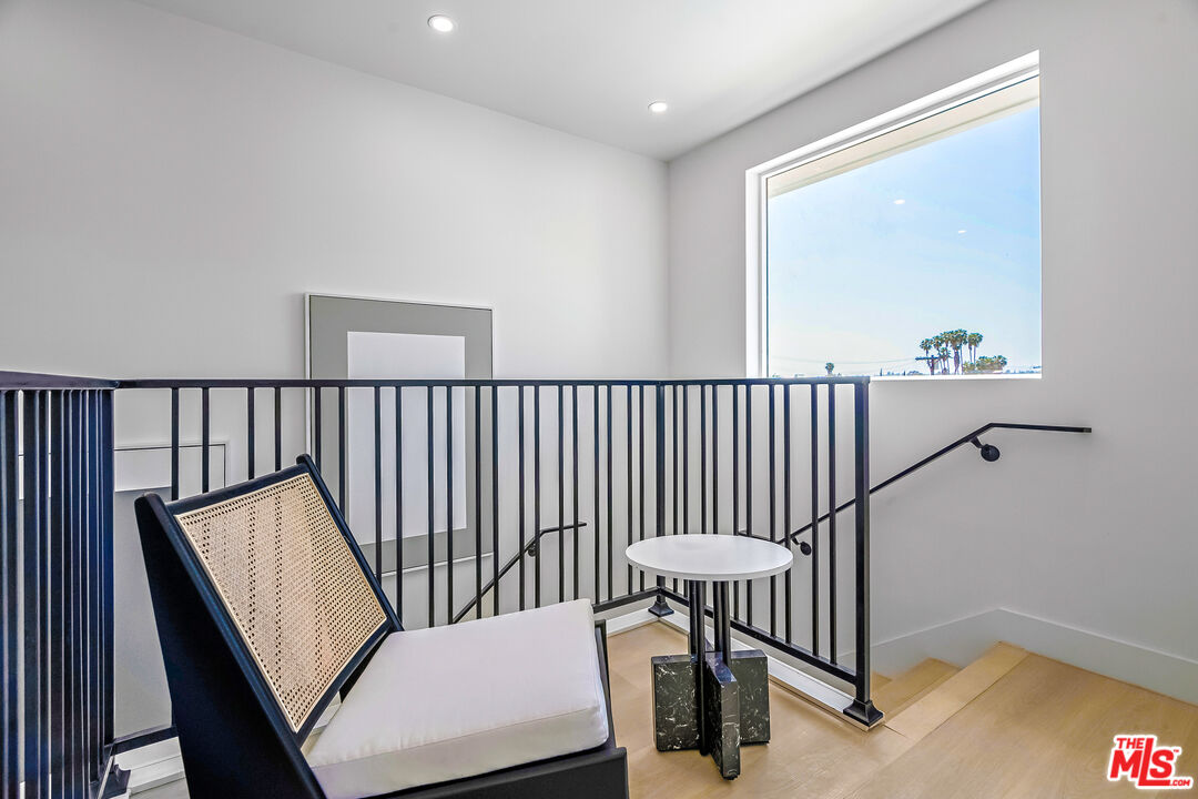 5832 David Ave Unit: 1