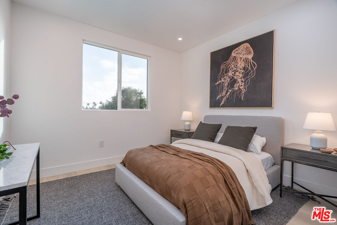 5832 David Ave Unit: 3