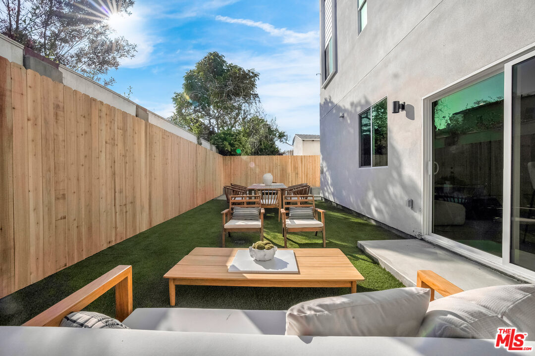 5832 David Ave Unit: 3