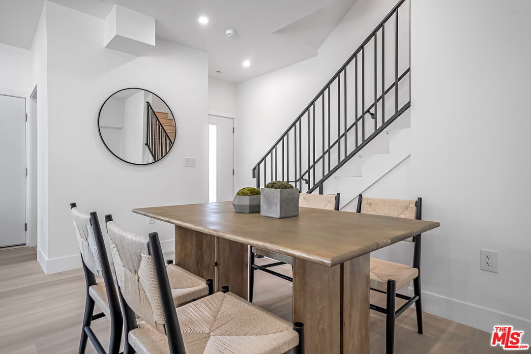 5832 David Ave Unit: 3