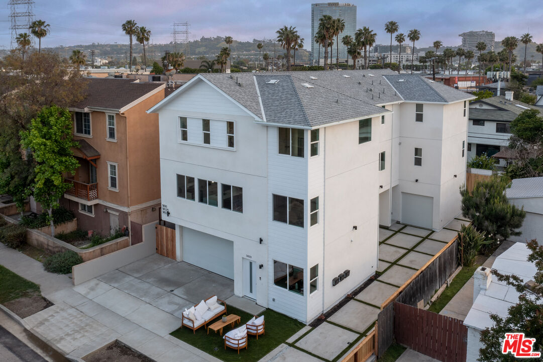 5832 David Ave Unit: 3