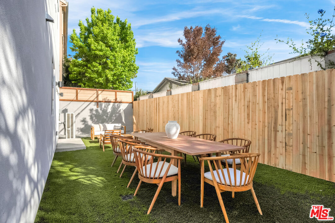 5832 David Ave Unit: 3