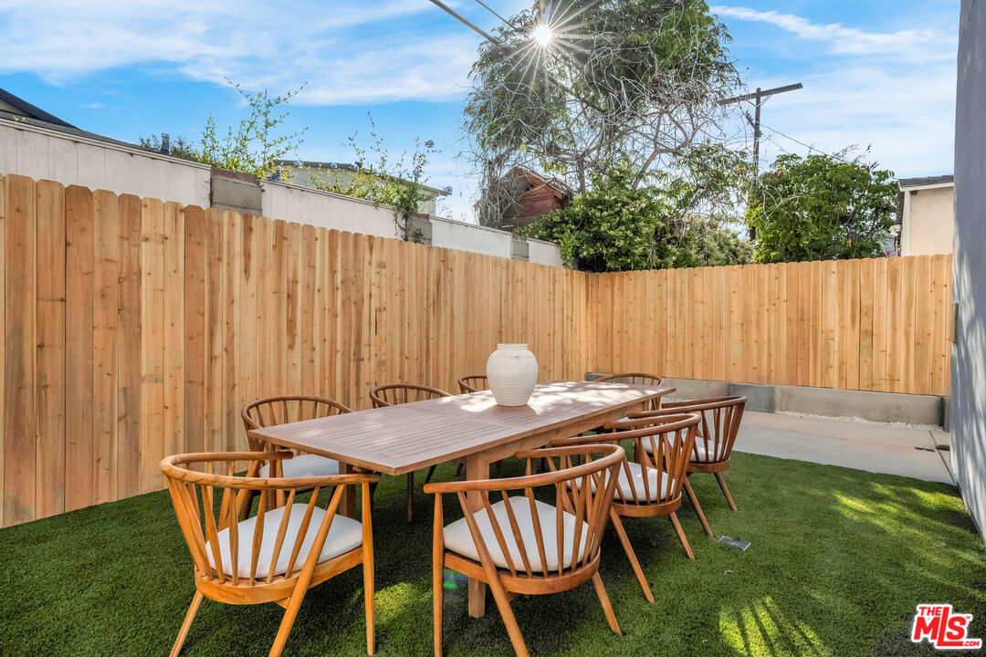 5832 David Ave Unit: 3