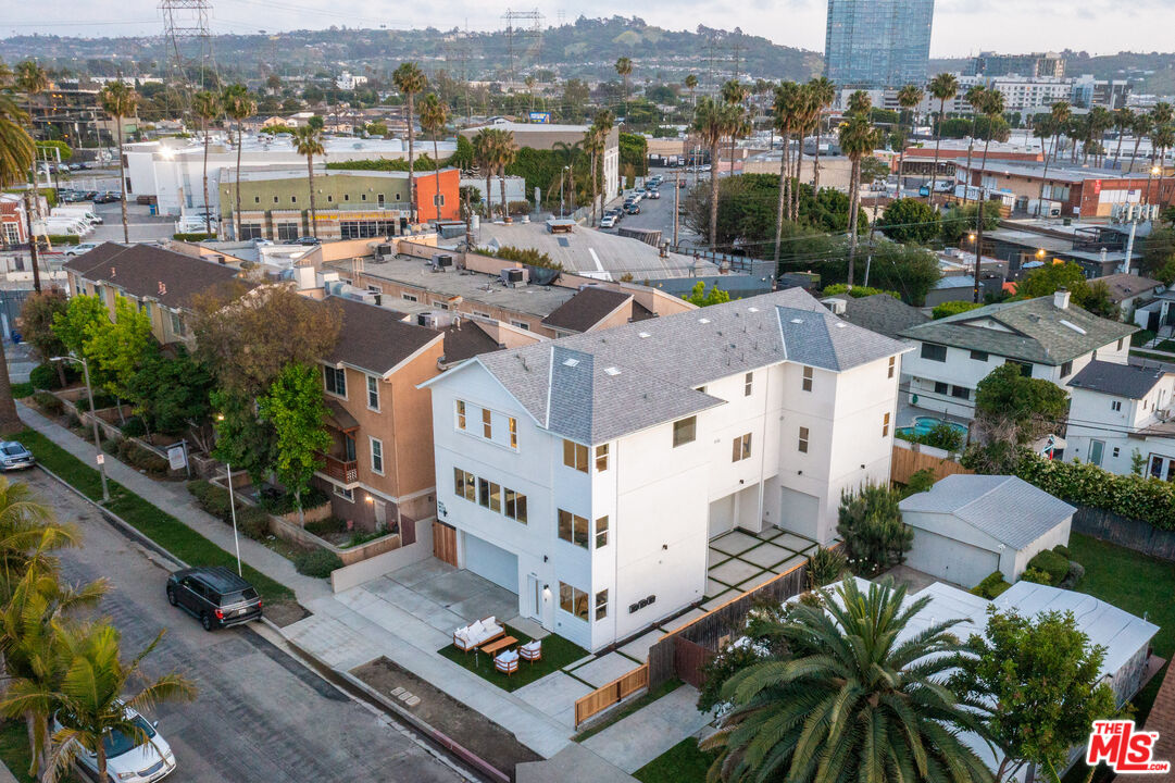 5832 David Ave Unit: 3