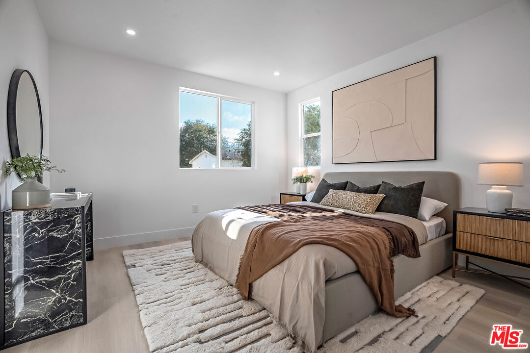 5832 David Ave Unit: 3