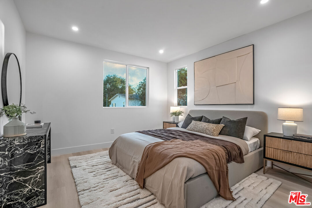 5832 David Ave Unit: 3