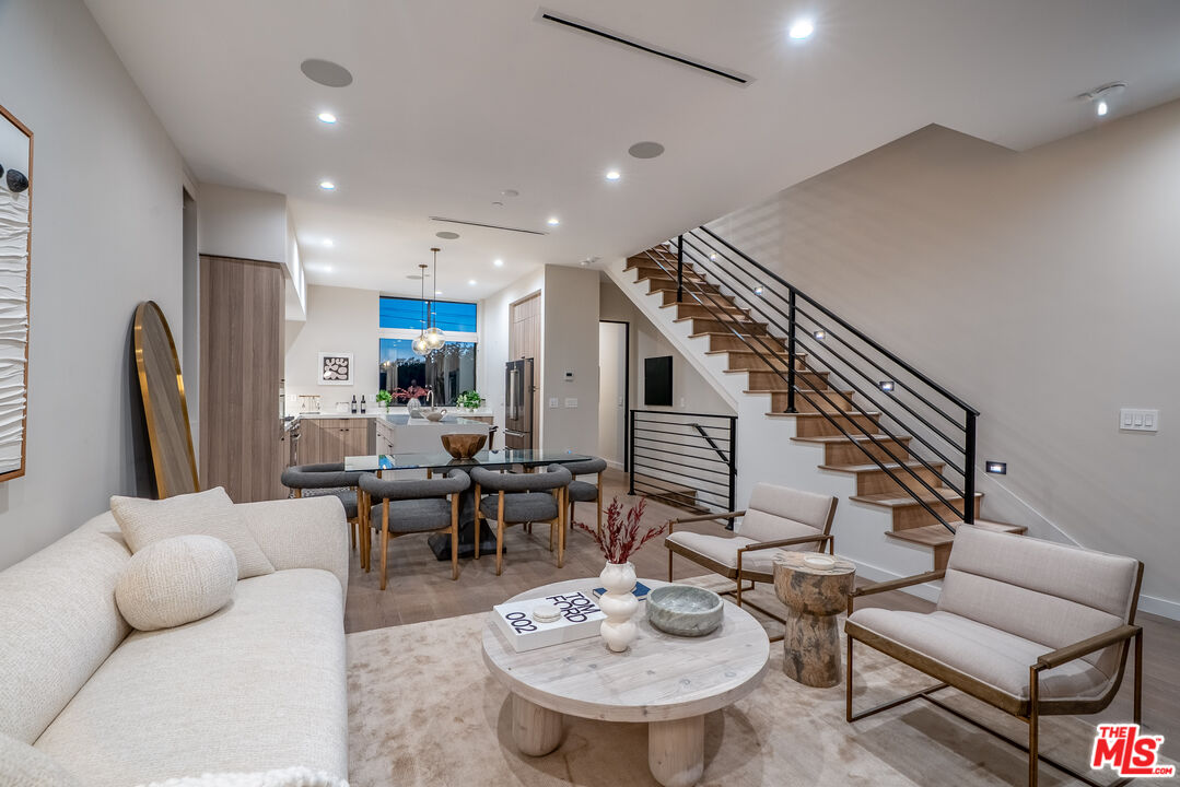 4427 Studio Pl