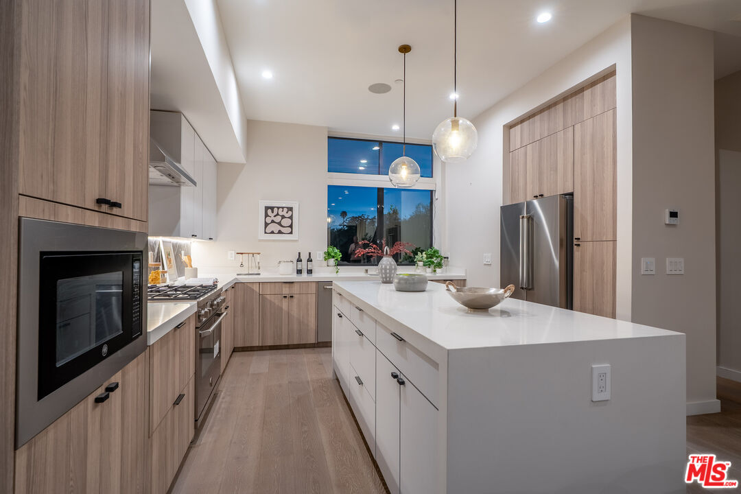 4427 Studio Pl