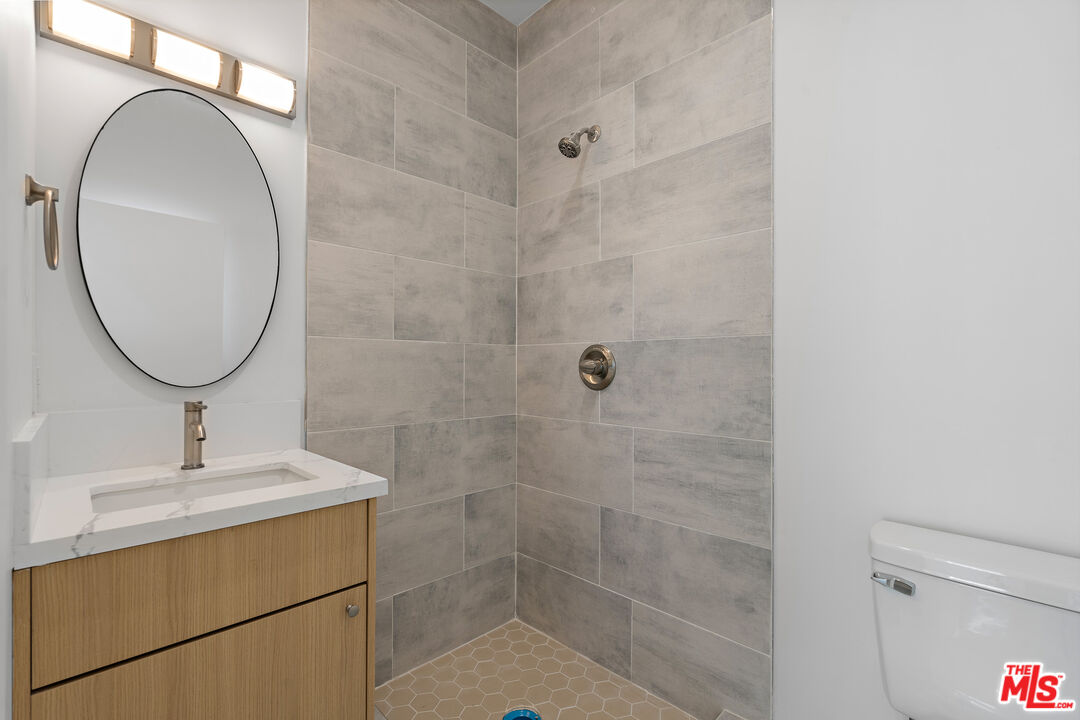 10959 Calvert