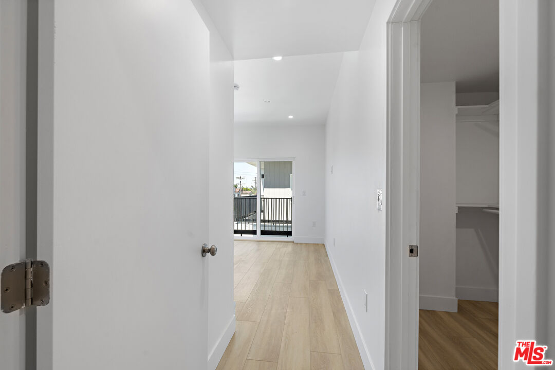 10961 Calvert