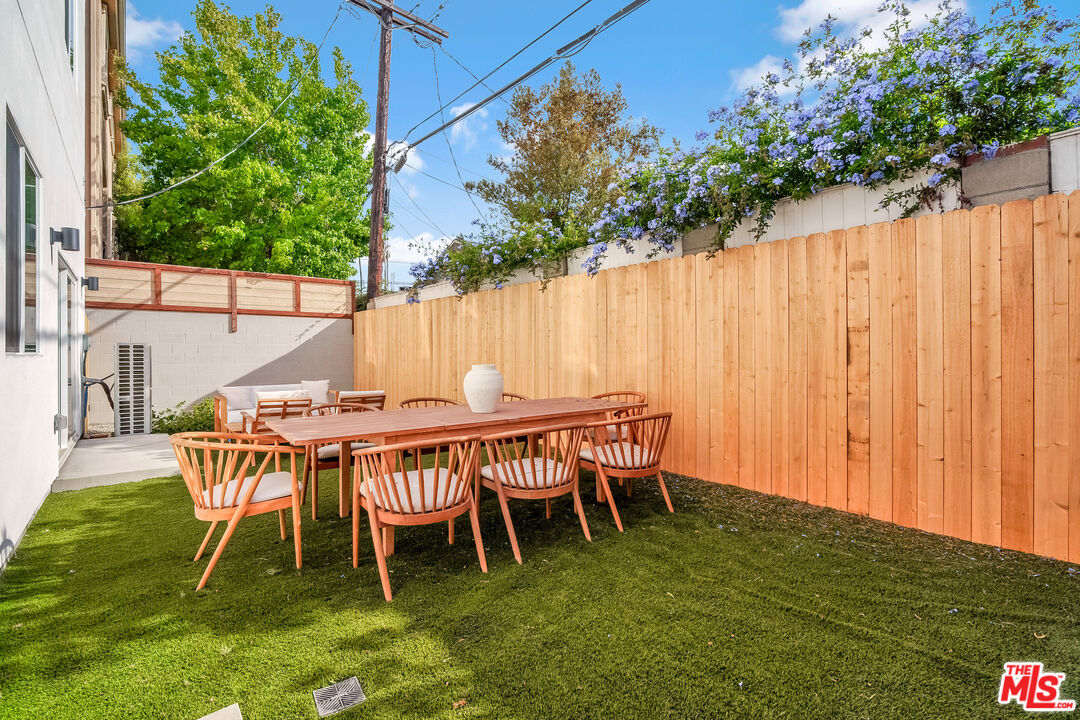 5832 David Ave Unit: 3