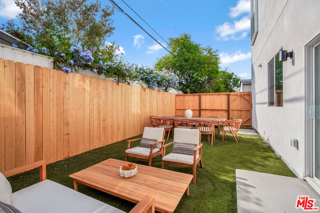 5832 David Ave Unit: 3