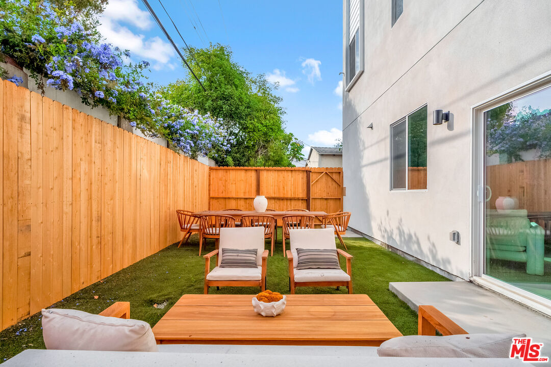 5832 David Ave Unit: 3