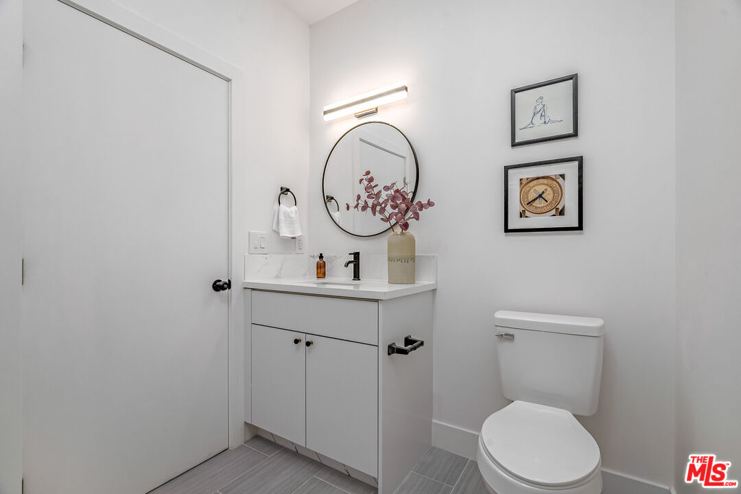 5832 David Ave Unit: 1