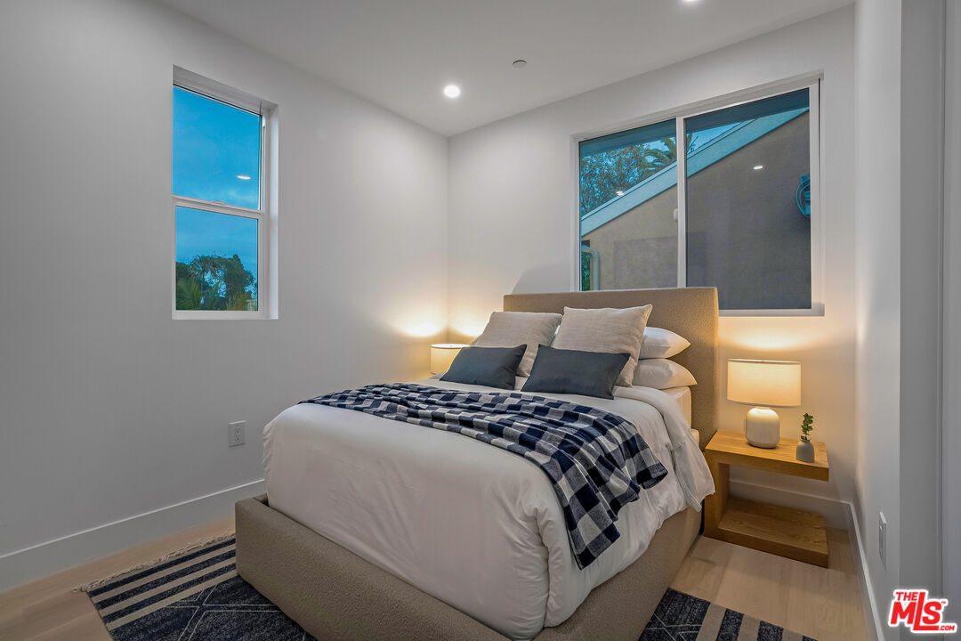 5832 David Ave Unit: 1