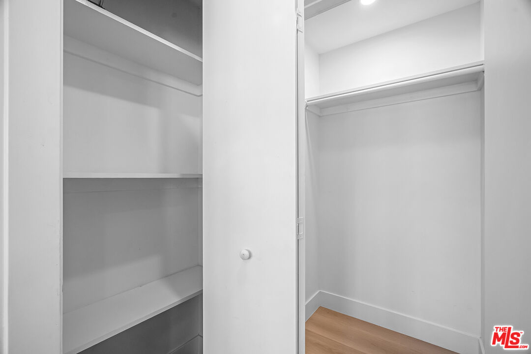 5832 David Ave Unit: 1