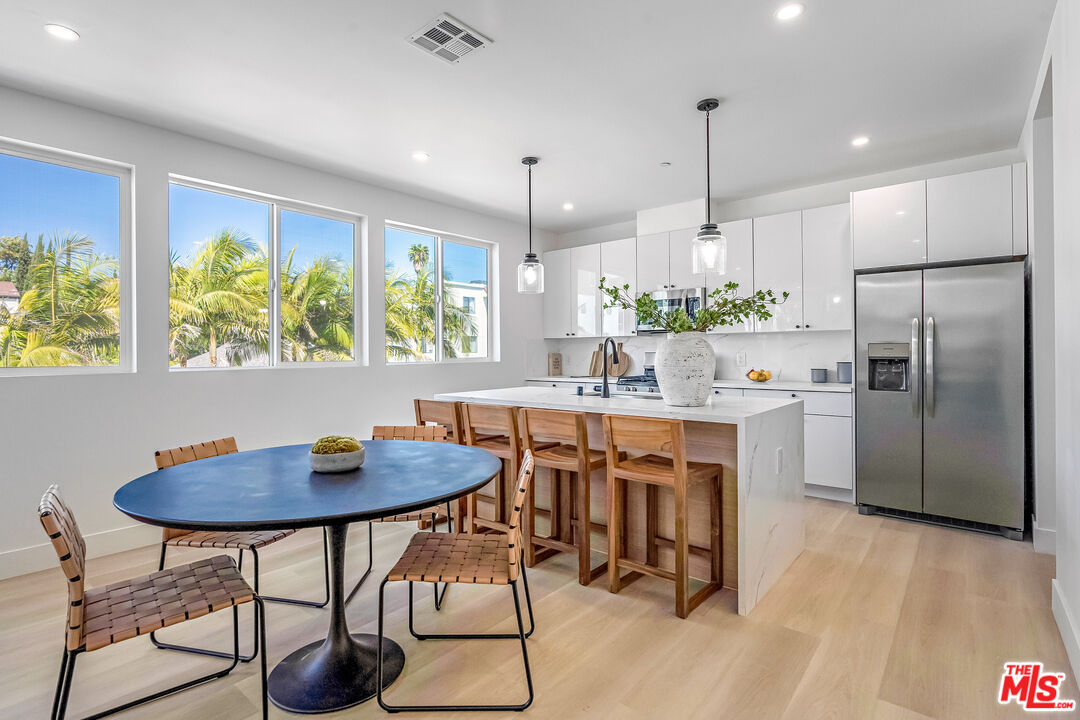 5832 David Ave Unit: 1