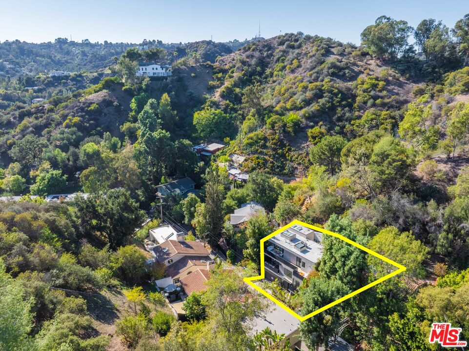 8029 Willow Glen Rd