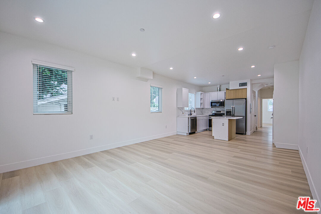 1321 N June St Unit: 1