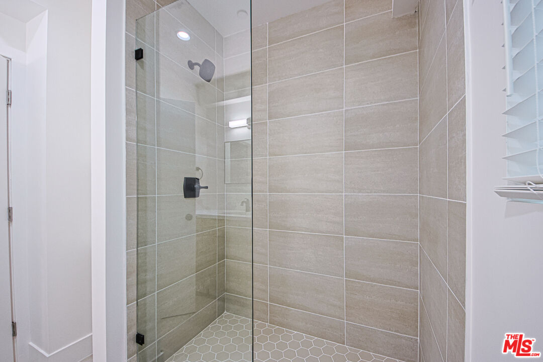 1321 N June St Unit: 3