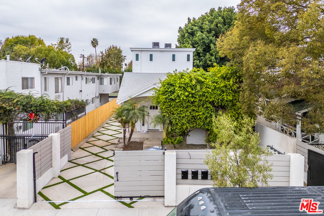 1321 N June St Unit: 3