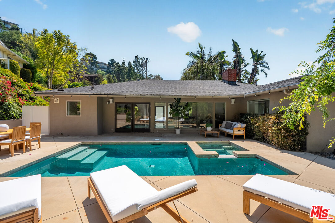 9537 Dalegrove Dr