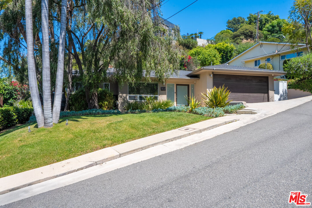 9537 Dalegrove Dr