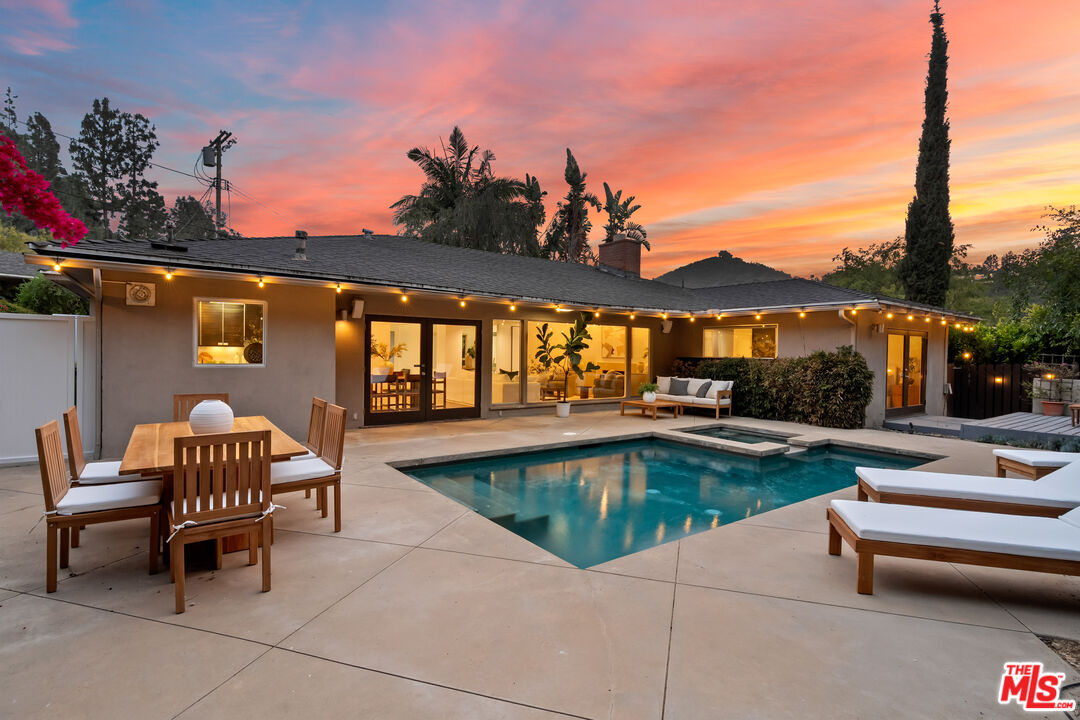 9537 Dalegrove Dr