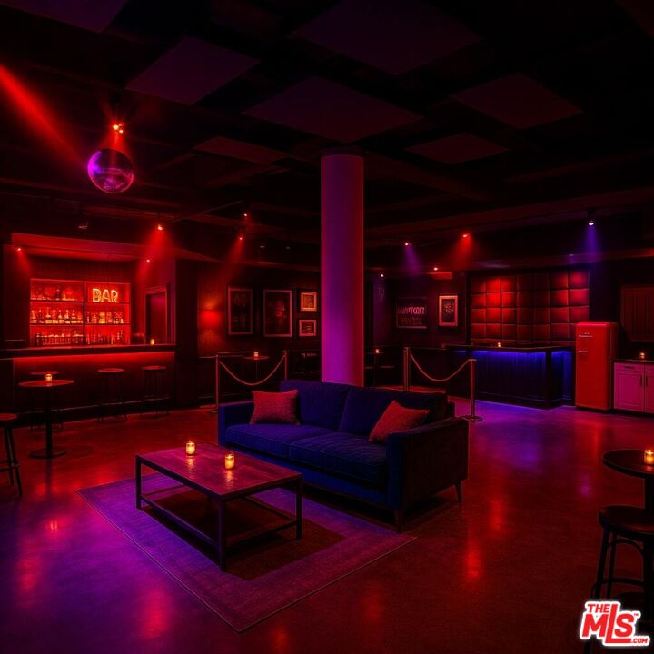2183 Sunset Plaza Dr