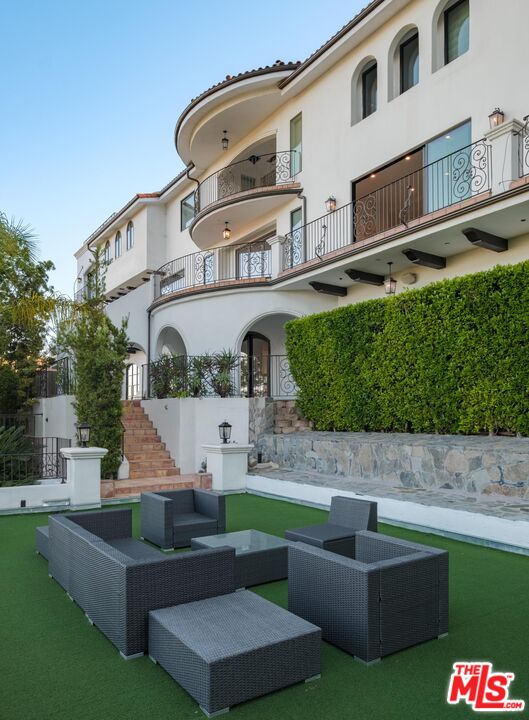 4733 Bonvue Ave
