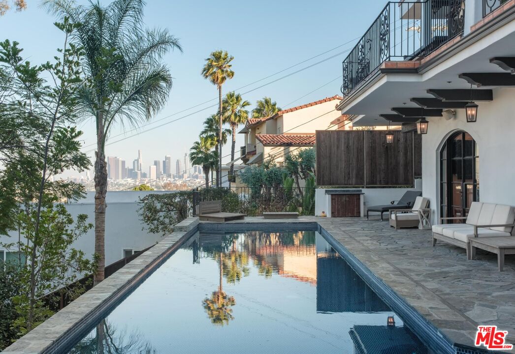4733 Bonvue Ave