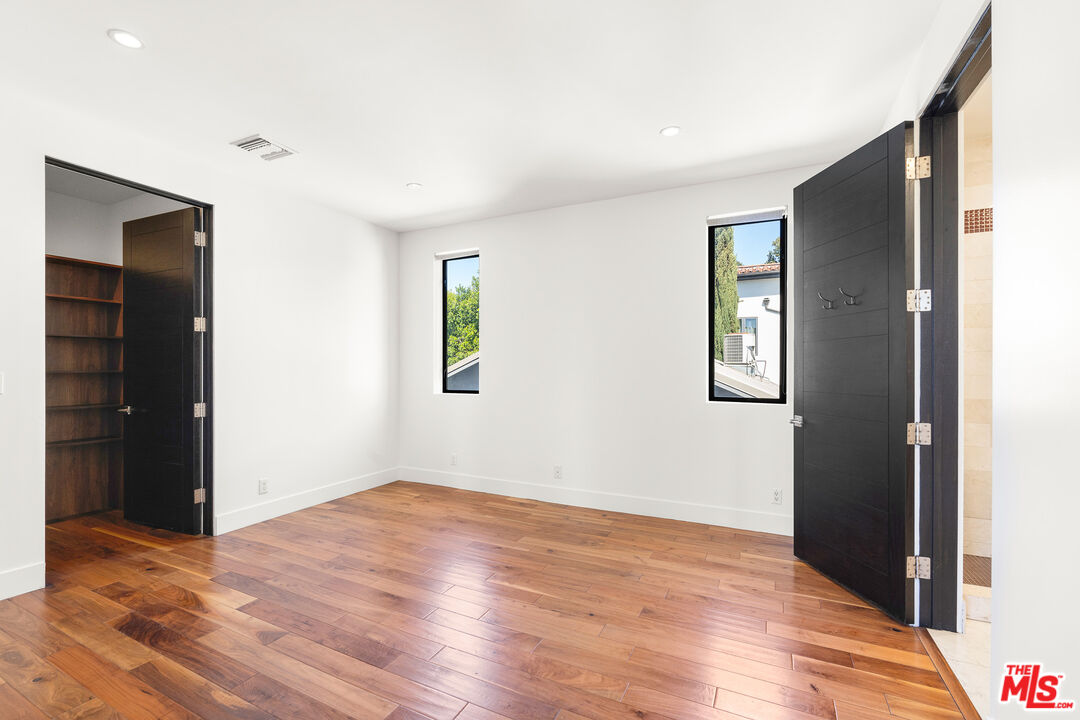 528 N Crescent Heights Blvd